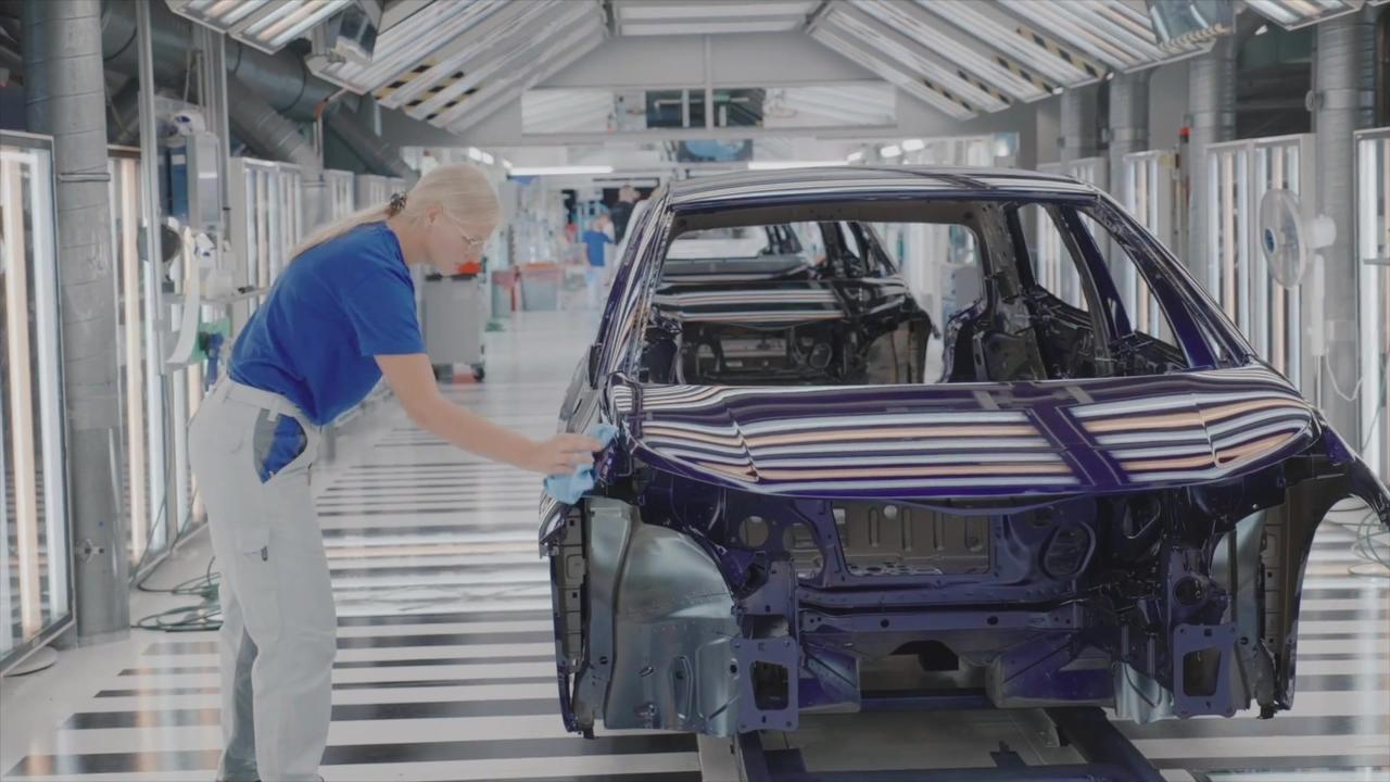 Powerful, iconic and individual - Volkswagen ID.3 GTX FIRE+ICE show car enters series production