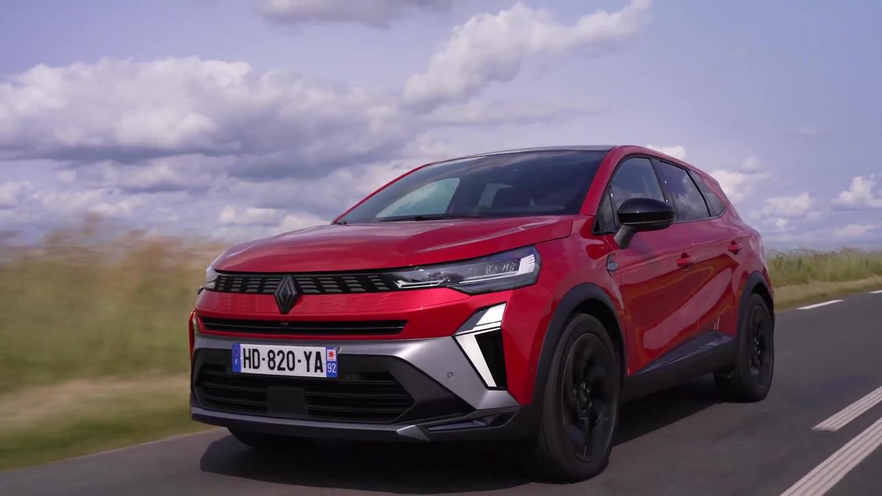 Renault Symbioz full hybrid E-Tech Esprit Alpine in Flame Red Driving Video