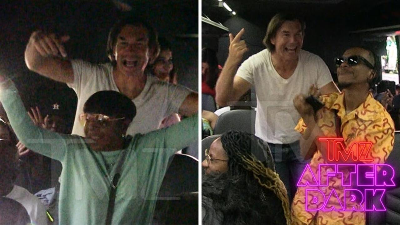 Jerry O'Connell Twerks on the TMZ After Dark Tour!!!