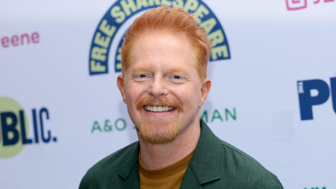 Jesse Tyler Ferguson Says There Was 'No Way to Please' Everyone With Gay Role on 'Modern Family' | THR News Video