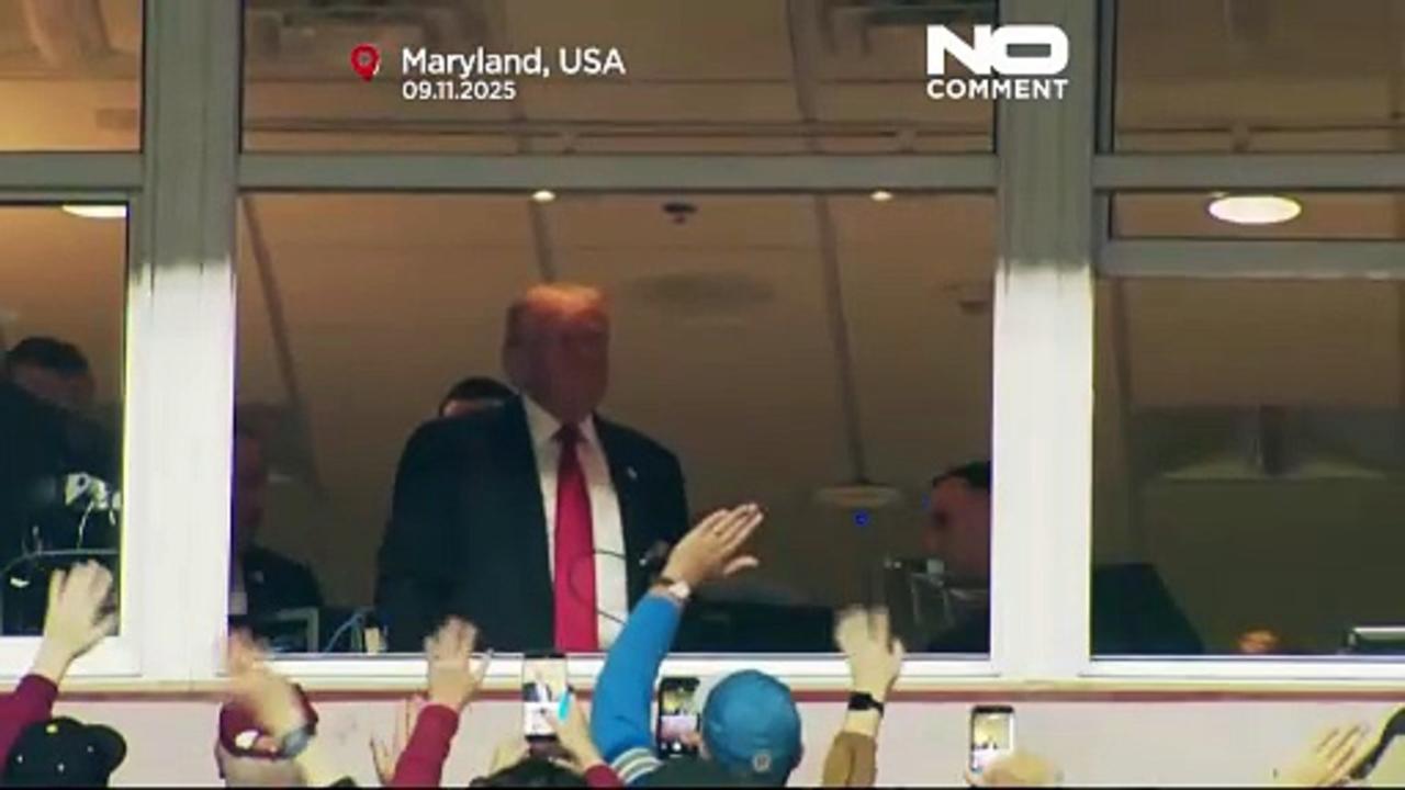 Donald Trump cheered and booed as first sitting One News Page VIDEO